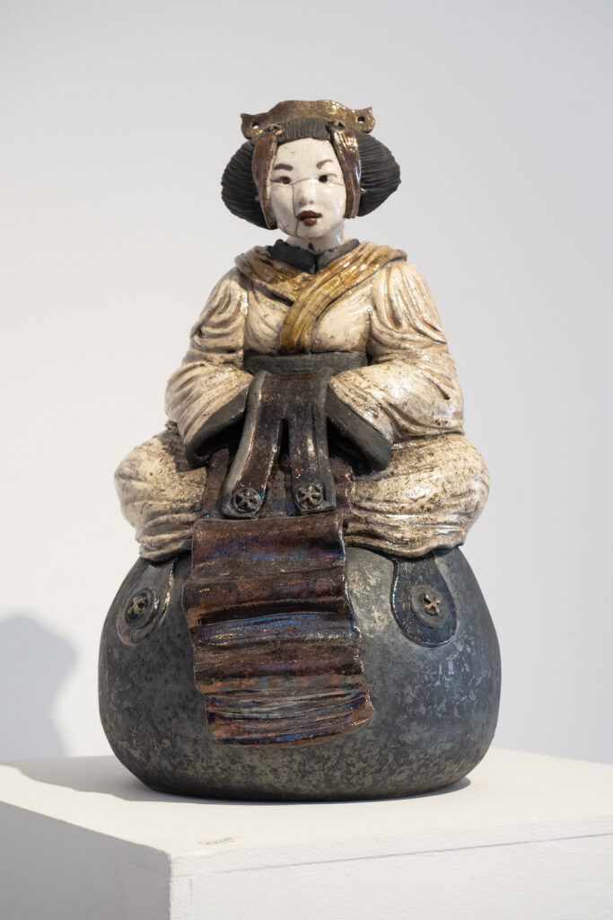 Exposition Sanary - sculptures raku - Emmanuelle Not