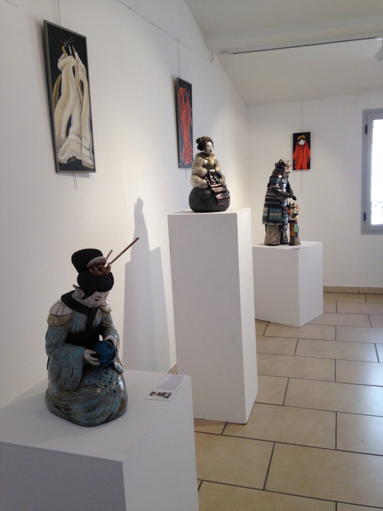 Exposition Sanary - sculptures raku - Emmanuelle Not