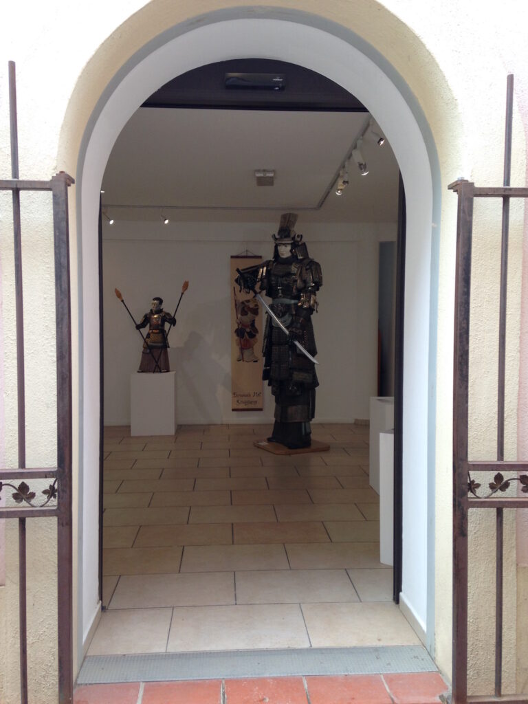 Exposition Sanary - sculptures raku - Emmanuelle Not