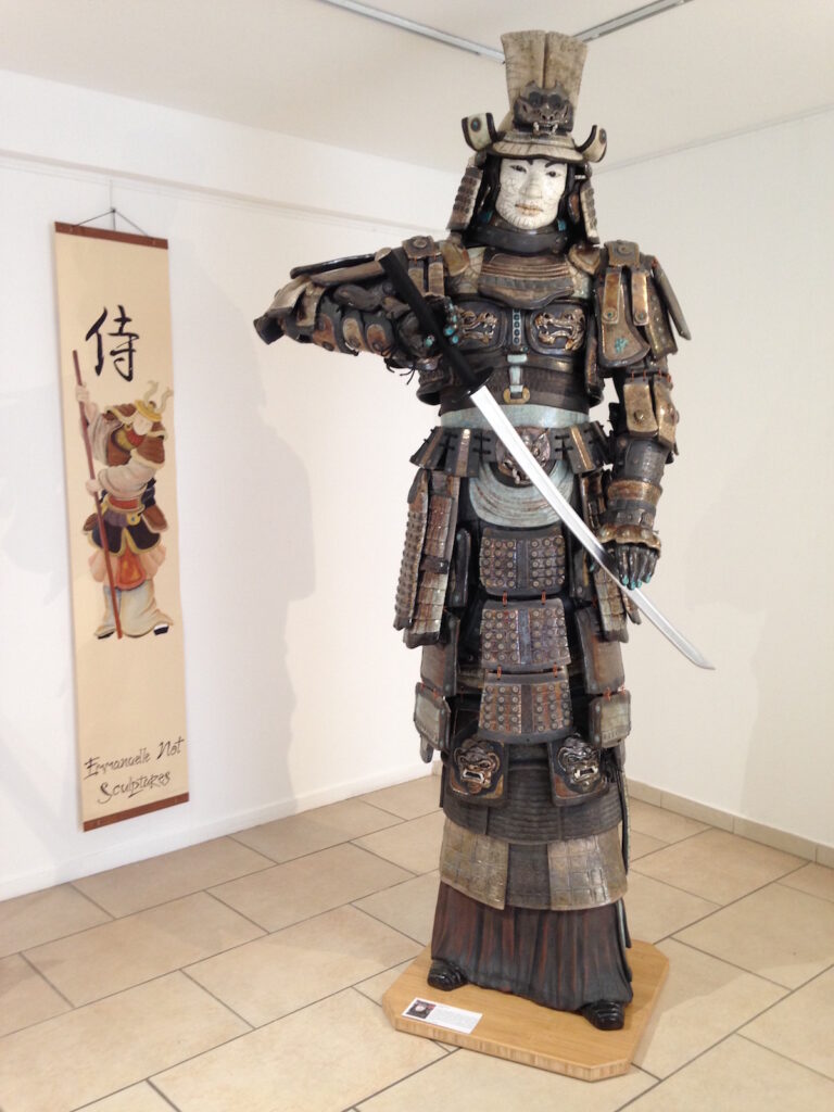 Exposition Sanary - Samouraï Kunimasa- sculpture raku - Emmanuelle Not