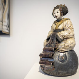 Geisha - Esprit du monde - sculpture raku -Emmanuelle Not